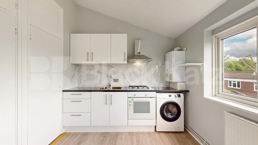 Refurbished 1 bedroom property close to Caledonian Road Tube Bradley Close, Caledonian Road